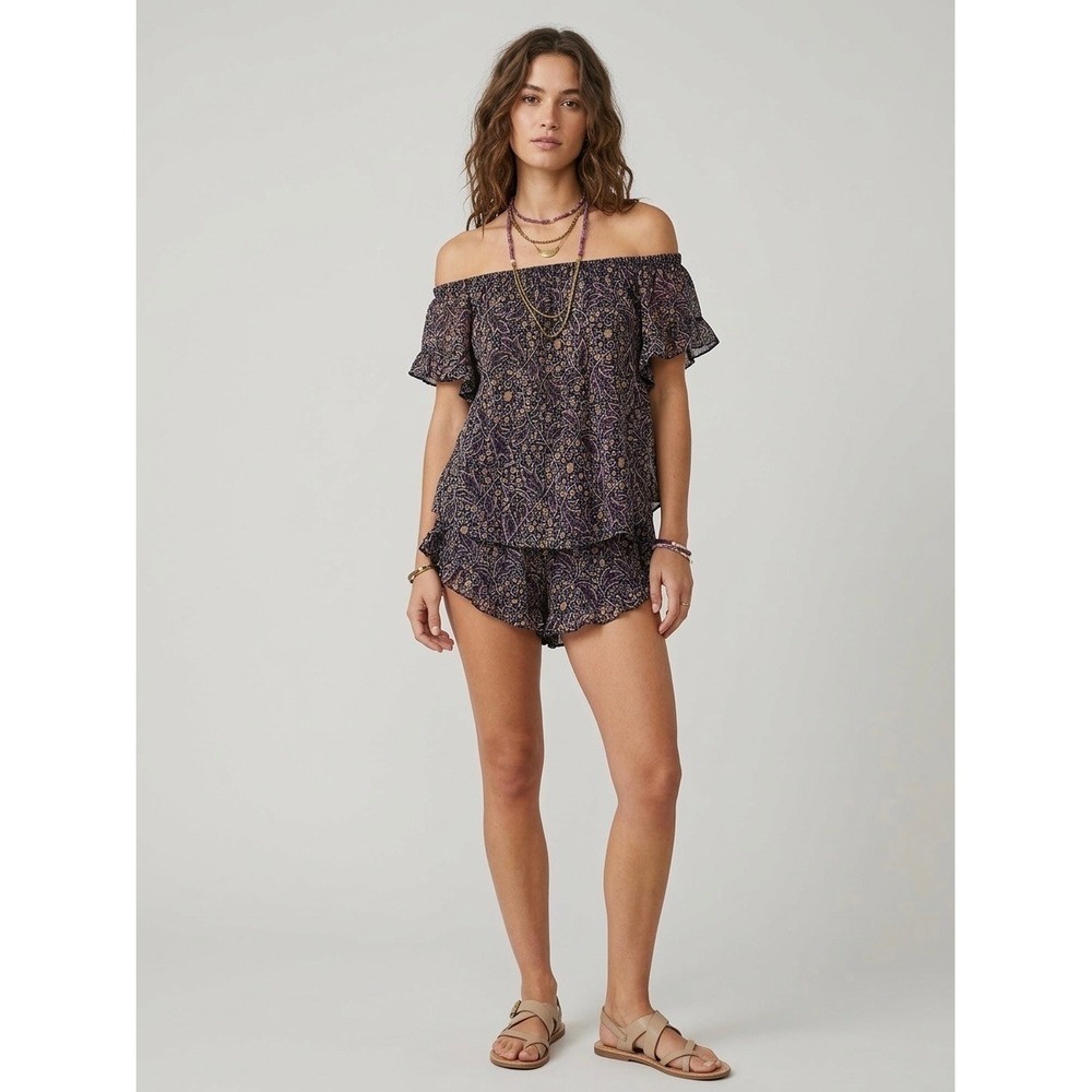 Anthropologie Purple Paisley Ruffle Hem Shorts Womens Small Boho Modal Size